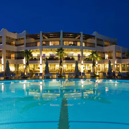 Latanya Park 4*